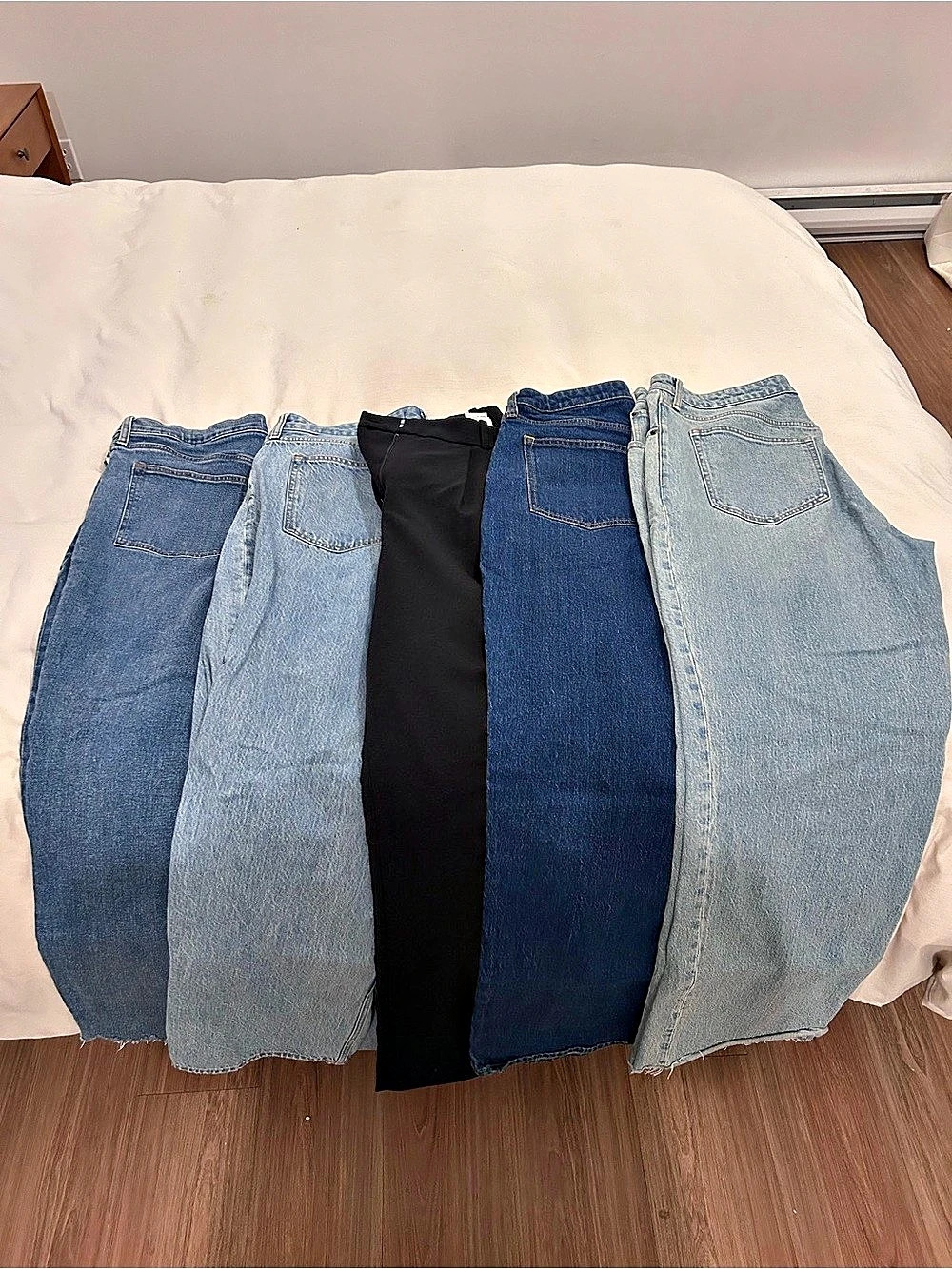 Abercrombie & Fitch’s Curve Love High Rise  Jean 5-Pair Women's Jeans Bundle Wai